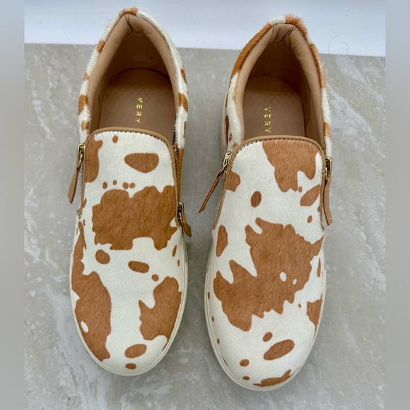 Very Volatile Cow Print Shoes 7.5 - Picture 8 of 8